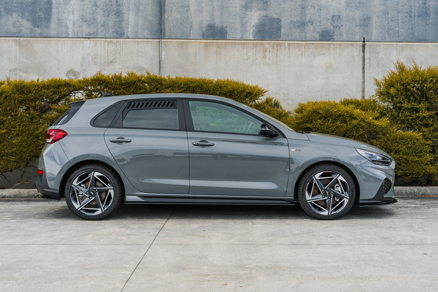 Flow Designs Hyundai i30N-Line Hatch PDe.V6 FL 2024+ Rear Window Vents (Pair)