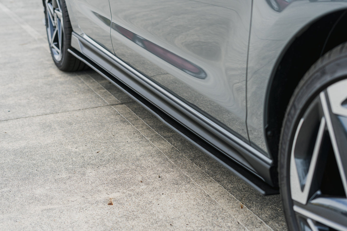 Flow Designs i30N-Line Hatch PDe.V6 FL 2024+ Side Skirt Splitters (Pair)