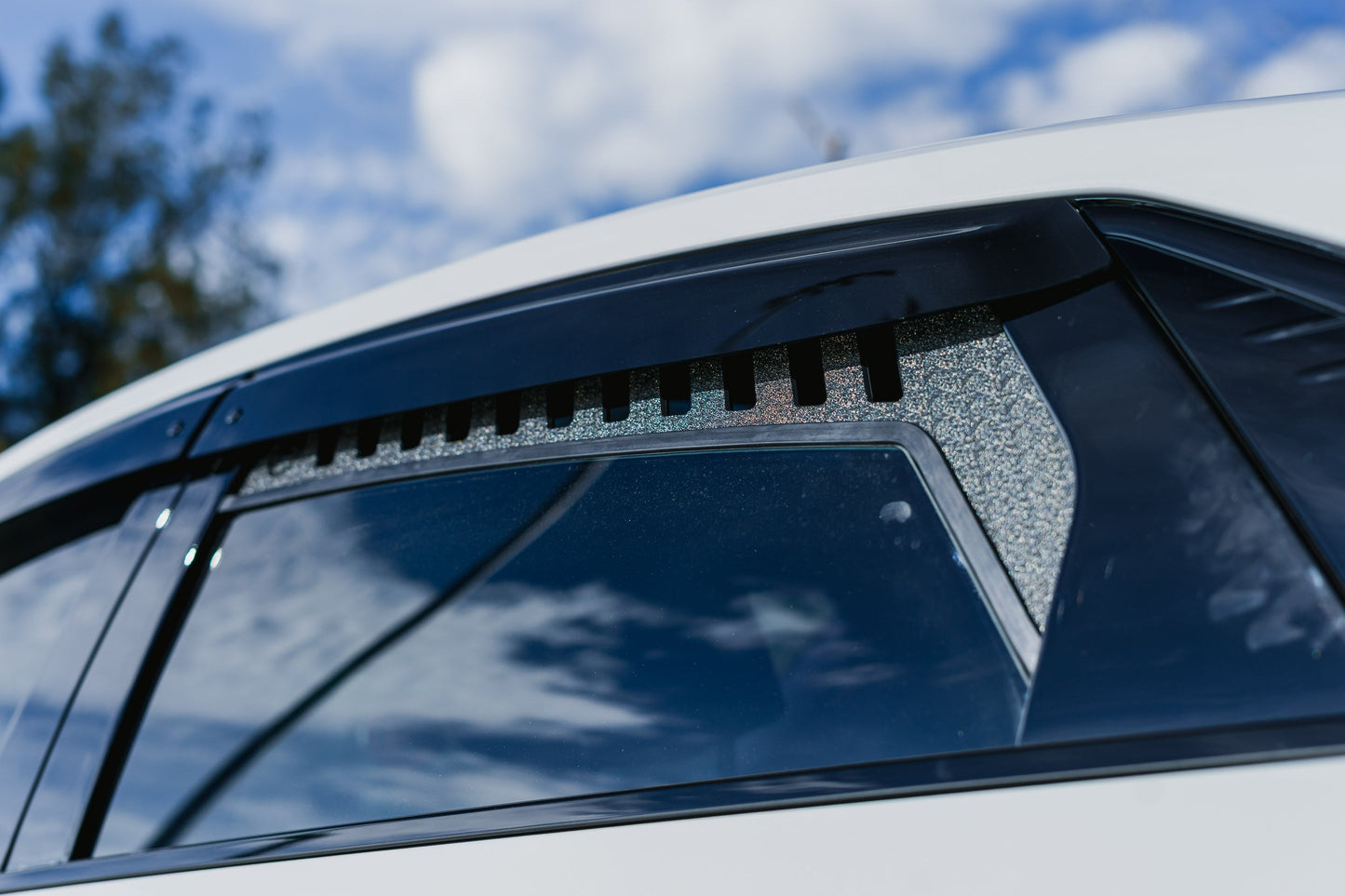 Flow Designs Hyundai CN7 V2 i30 N-Line Sedan FL 2025 Rear Window Vents (Pair)