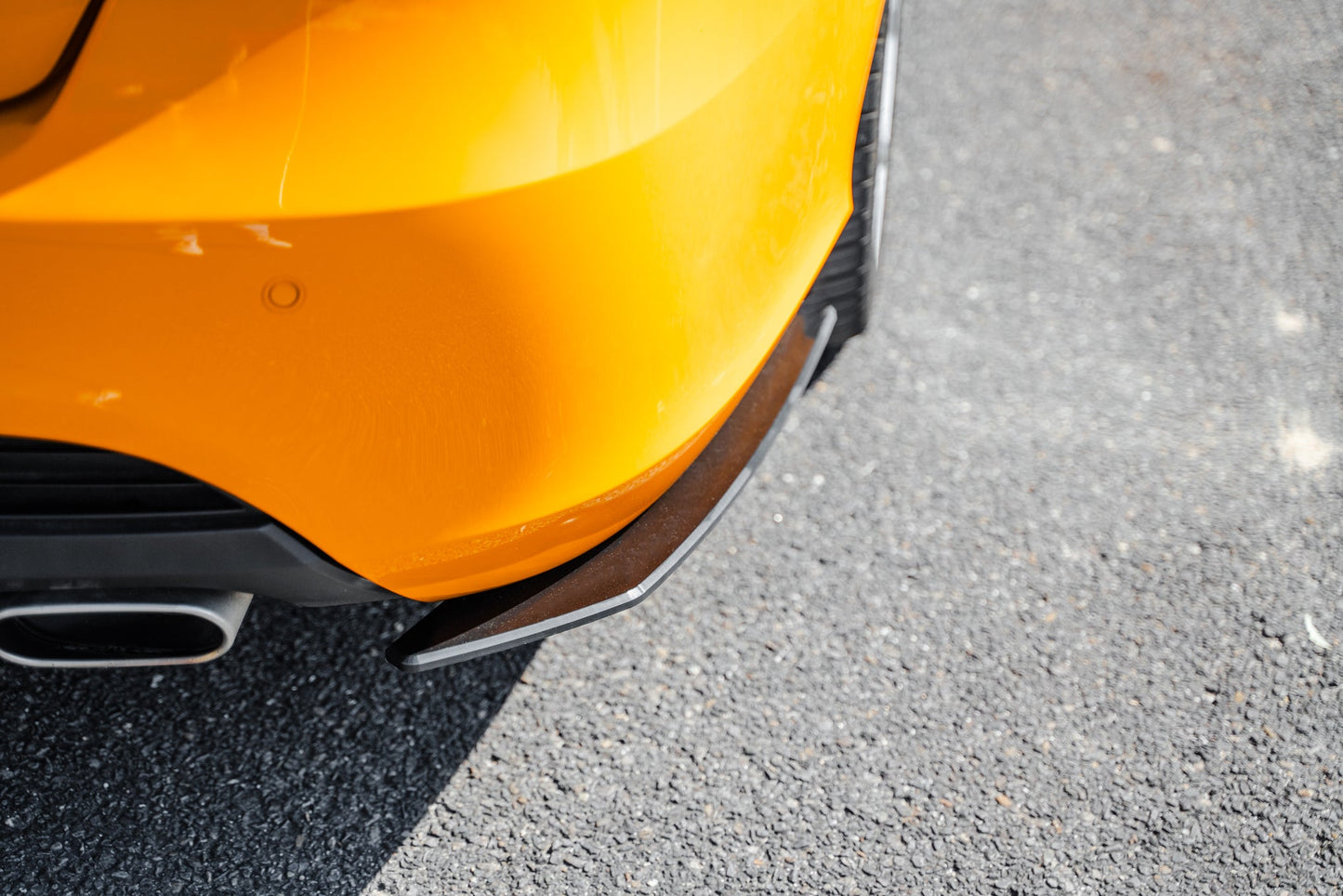 Flow Designs Ford Falcon FG MK2 Rear Spats (Pair)