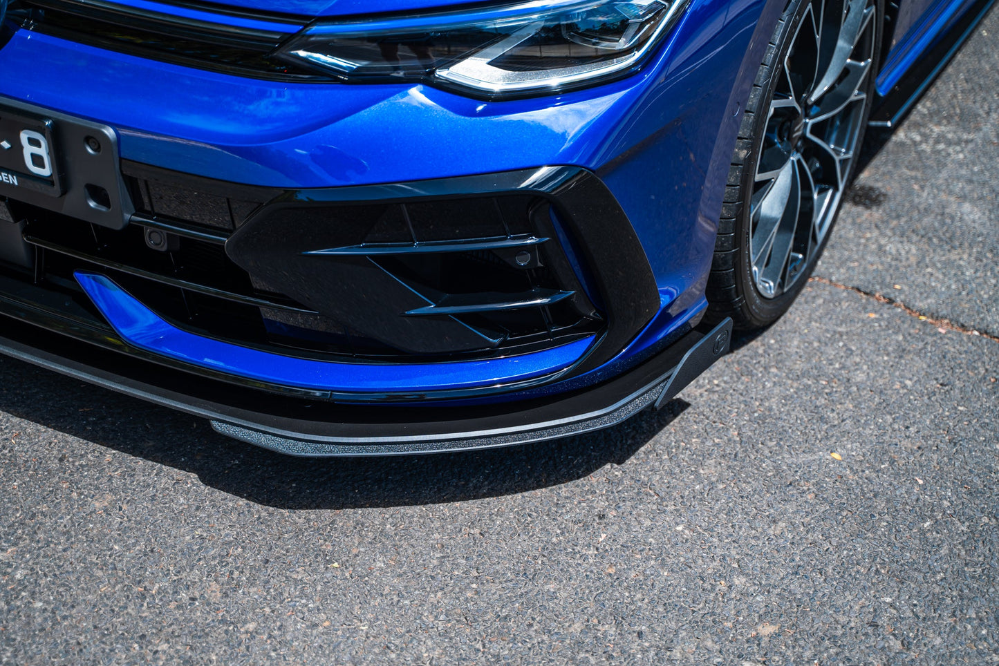 Flow Designs MK8.5 Golf R Chassis Mounted Front Lip Splitter