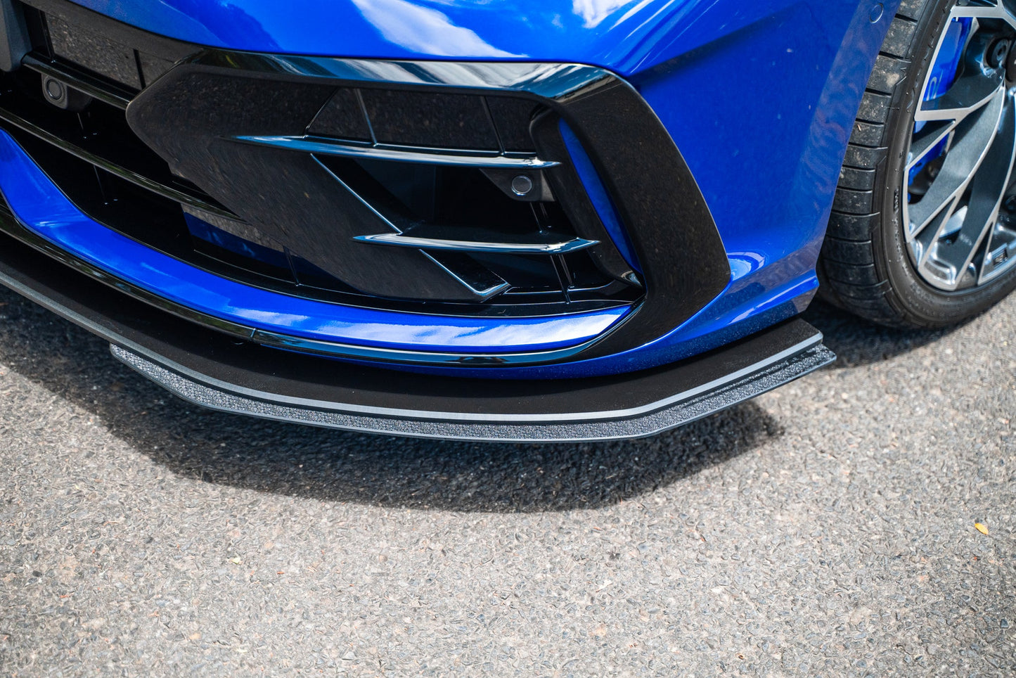Flow Designs MK8.5 Golf R Front Lip Splitter Extensions (Pair)