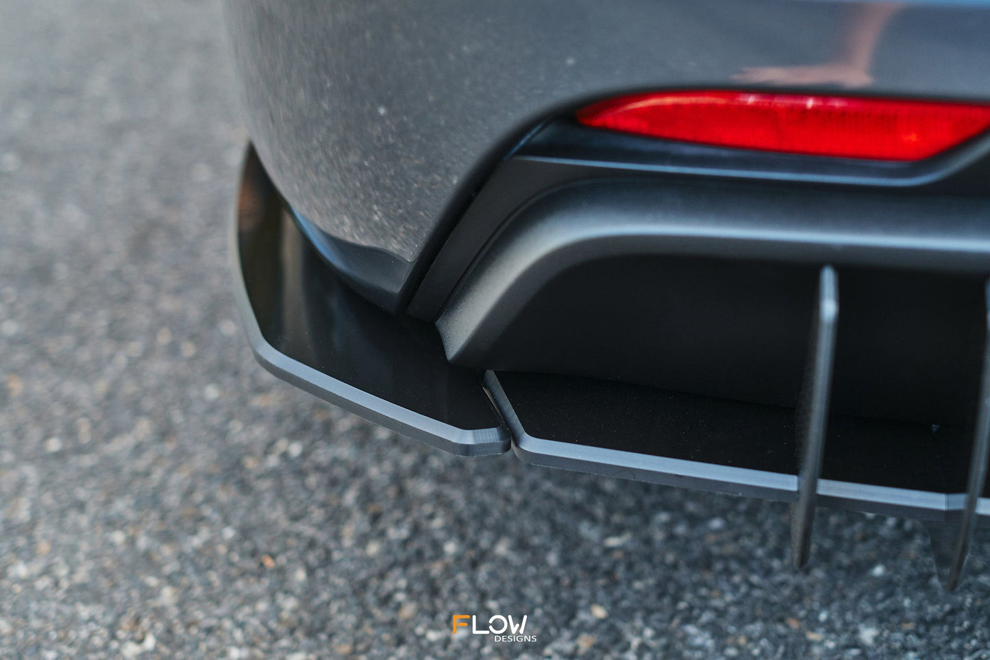 Flow Designs DEMO STOCK - Falcon FGX Rear Spats (GLOSS; Pair)