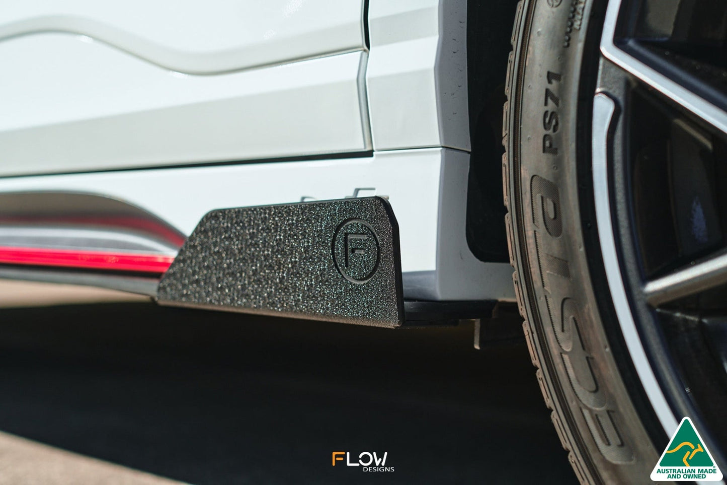 Flow Designs RETURNED STOCK - Kona N Side Skirt Splitters (Pair) - GLOSS BLACK